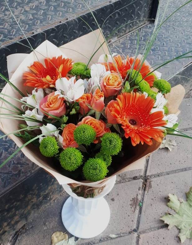 Букет цветов из: Герберы, Хризантемы, Альстромерии и Розы в Каменке