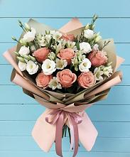 Букет цветов из:  Розы, Альстромерии и Лизиантусы в Каменке