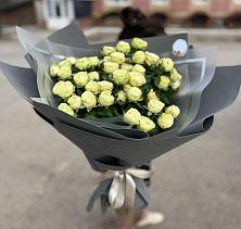 Букет Белые кустовые розы Солинеро в Каменке