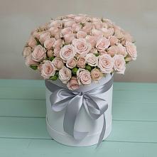 Цветочная композиция из Розы в шляпной коробке в Каменке