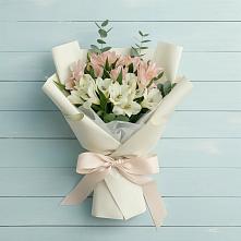 Букет цветов из:  Альстромерии в Каменке