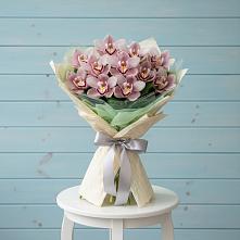 Букет цветов из:  Орхидеи и Розы в Каменке