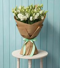 Букет цветов из:  Лизиантусы в Каменке