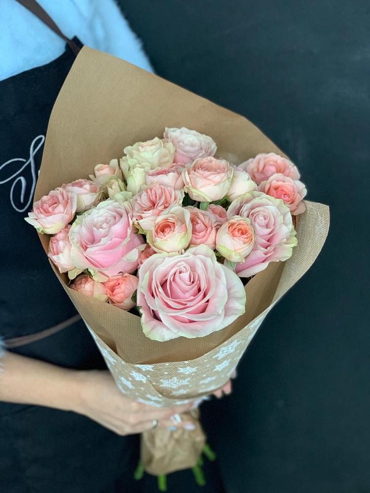 Букет цветов из: Хризантемы и Розы в Каменке