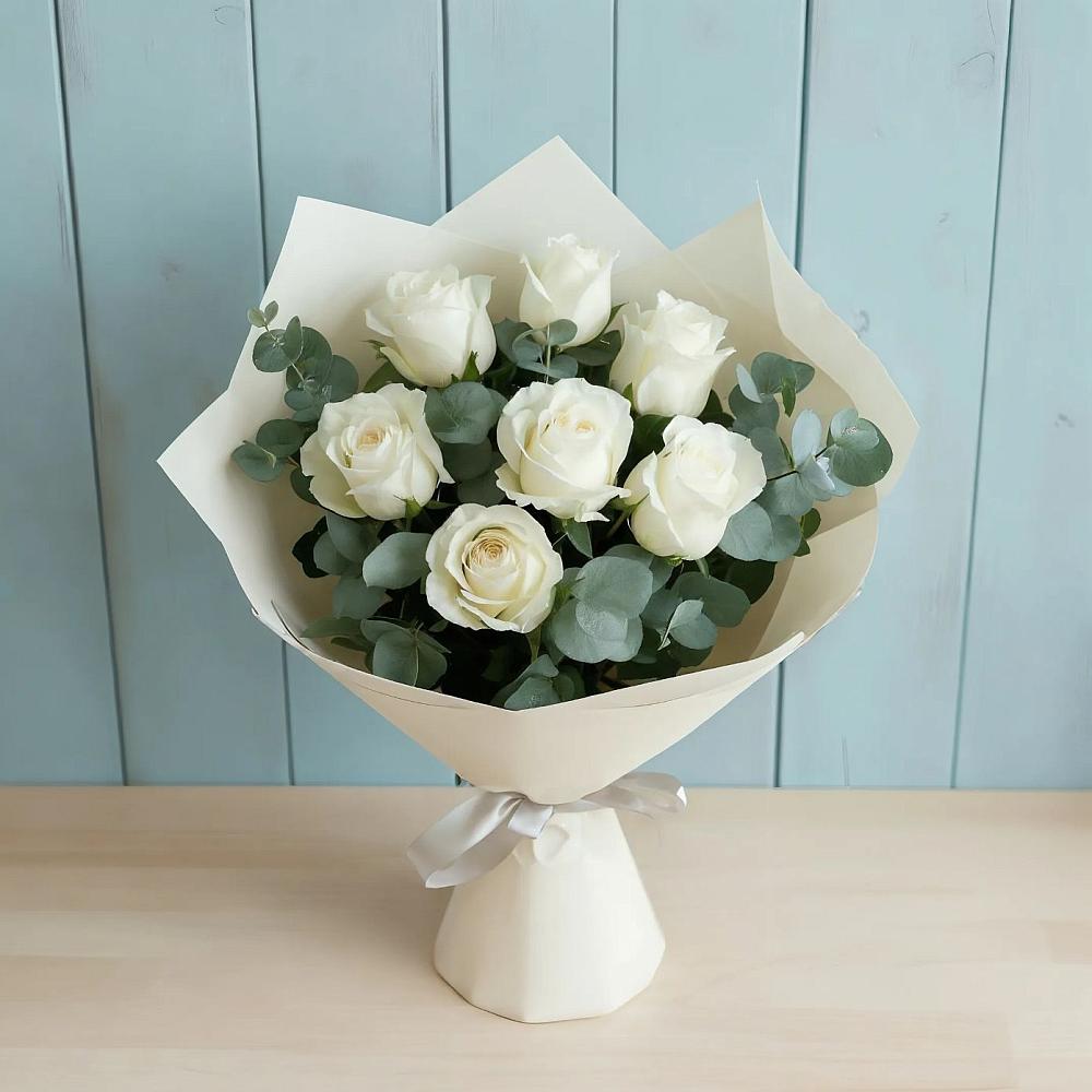 Букет Белые розы в Эвкалипте в Каменке