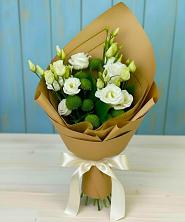 Букет цветов из:  Хризантемы и Лизиантусы в Каменке