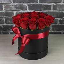 Цветочная композиция из Розы в шляпной коробке в Каменке