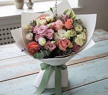 Букет цветов из:  Розы, Лизиантусы и Гвоздики в Каменке