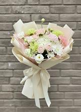 Букет цветов из:  Гвоздики, Розы, Лизиантусы и Хризантемы #REPLACE_PRED# Каменке