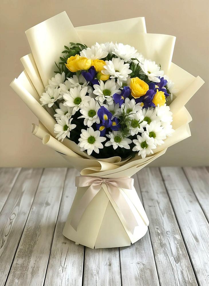 Букет цветов из: Ирисы, Хризантемы и Розы в Каменке