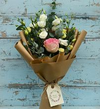 Букет цветов из:  Розы и Лизиантусы в Каменке