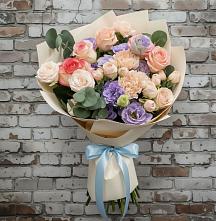 Букет цветов из:  Розы, Лизиантусы и Гвоздики #REPLACE_PRED# Каменке