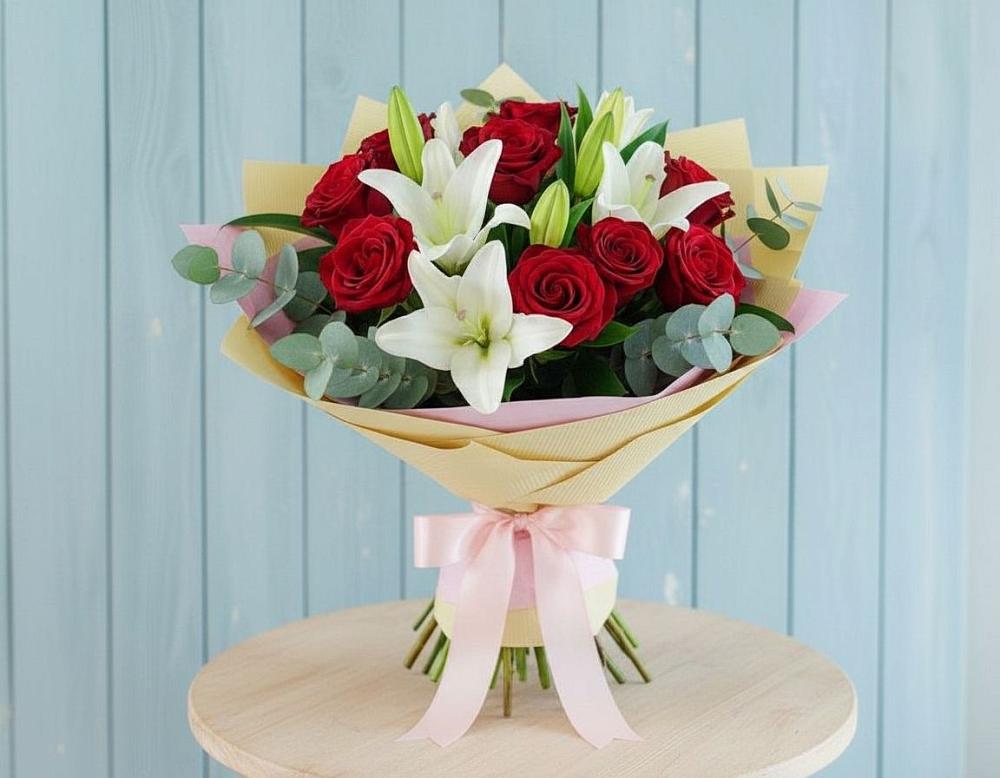 Букет цветов из: Лилии и Розы в Каменке